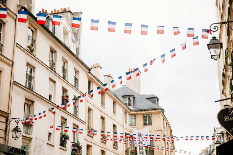Private Secrets of Paris Bike Tour - Starting near the Eiffel Tower and the Seine