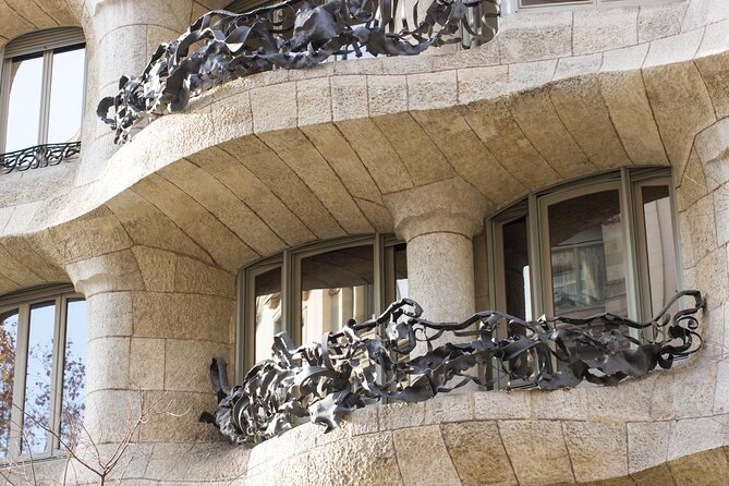 Private Ultimate Gaudi Legacy ebike Tour with Park Güell - Seeing Barcelona through Gaudi’s eyes