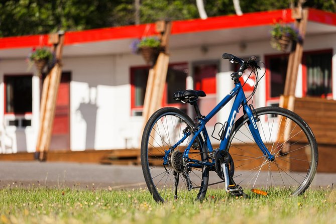 Quebec City - Regular Bike Rental on Ile d'Orléans - The road conditions deserve serious attention