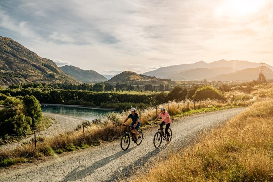 Queenstown: Arrowtown To Queenstown Biking Adventure - The Arrow River Trail and its first bridges