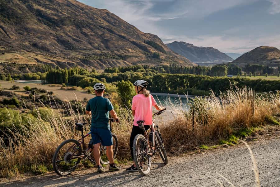 Queenstown: Arrowtown To Queenstown Biking Adventure - What the gravel and hills feel like