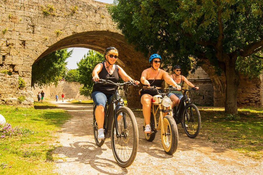 Rhodes: E-bike Highlights Sunset or Morning Photo Tour - Starting at Mandraki Harbour and the New Town
