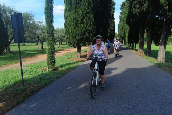Rome: Appian Way, Aqueducts & Catacombs (Small Group or Private) - Time, meeting point, and getting there