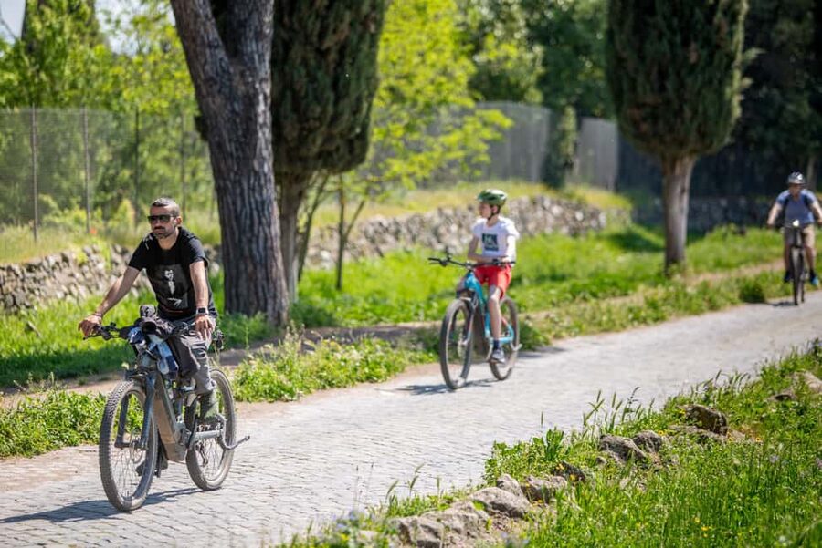 Rome: Appian Way & Aqueducts E-Bike Tour (Catacombs & Food) - The Park of the Aqueducts delivers the big view