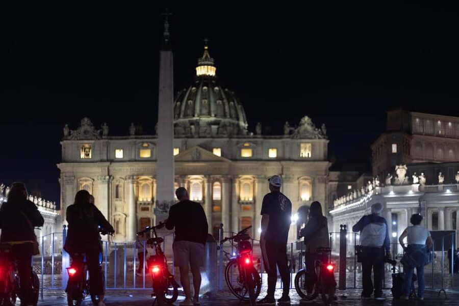 Rome by Night: E-bike Small Group Tour -Food & Wine (Option) - Why Rome works so well after dark