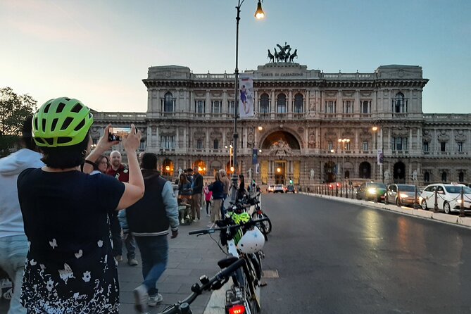 Rome by Night E-Bike Tour with Pizza Option - Piazza Venezia and Campidoglio