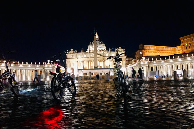 Rome by Night - Ebike Small Group Tour - Food and Wine (Option) - The historic center in one long sweep