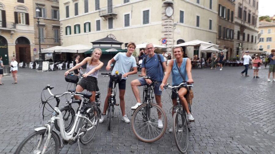Rome: City Highlights E-Bicycle Tour - Who should book this Rome e-bike tour