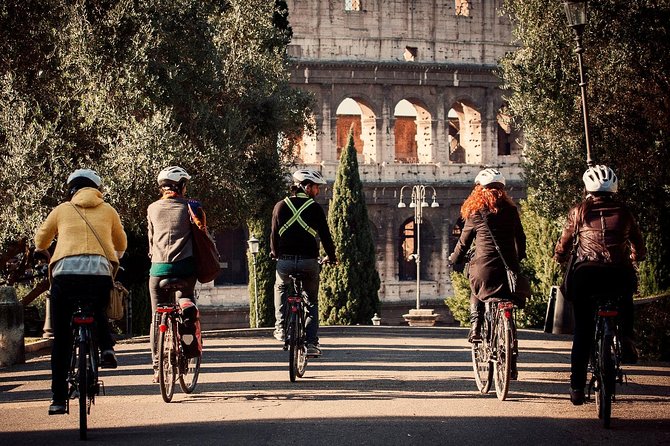 Rome City Small Group Bike Tour with quality Cannondale EBike - Piazza del Popolo and Villa Borghese