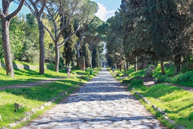 Rome E-Bike Small Group Tour of the Appian Way with Private Option - What the small group changes