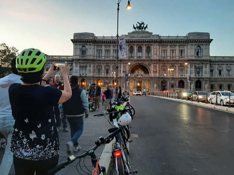 Rome: E-Bike Sunset Tour with Pizza Option - Why an evening e-bike is a smart way to see Rome