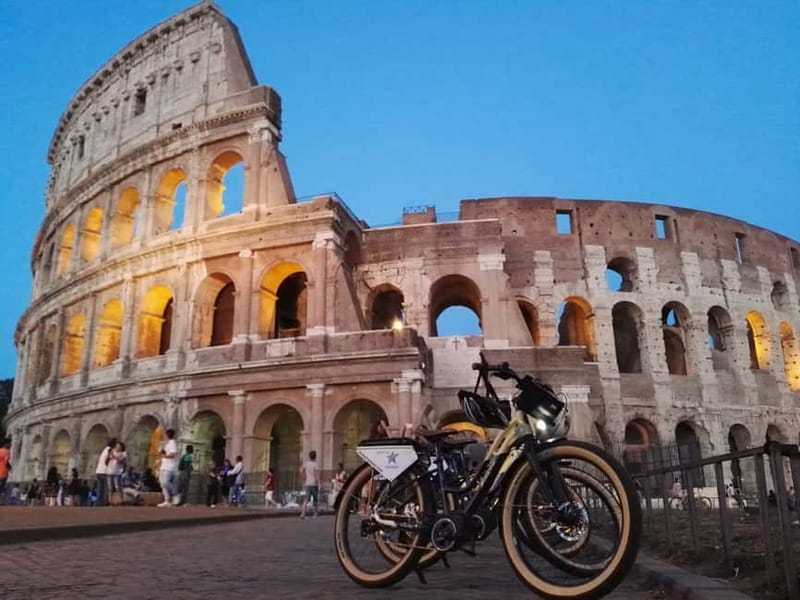 Rome: E-Bike Sunset Tour with Pizza Option - Piazza Navona and the Pantheon at twilight