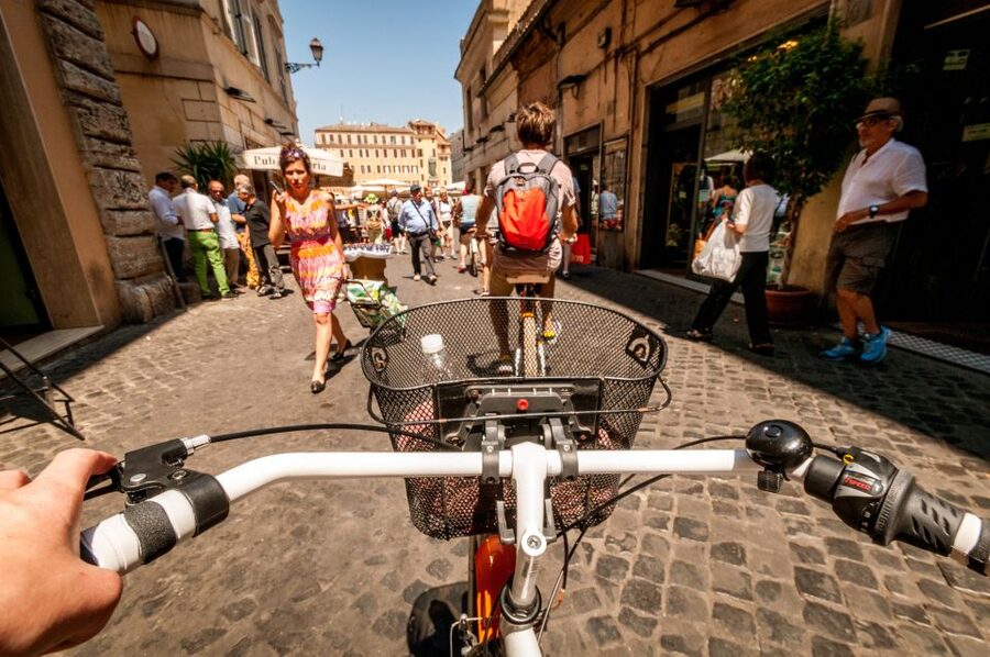Rome: Standard or E-Bike Highlights Guided Tour - Standard cruiser or e-bike?