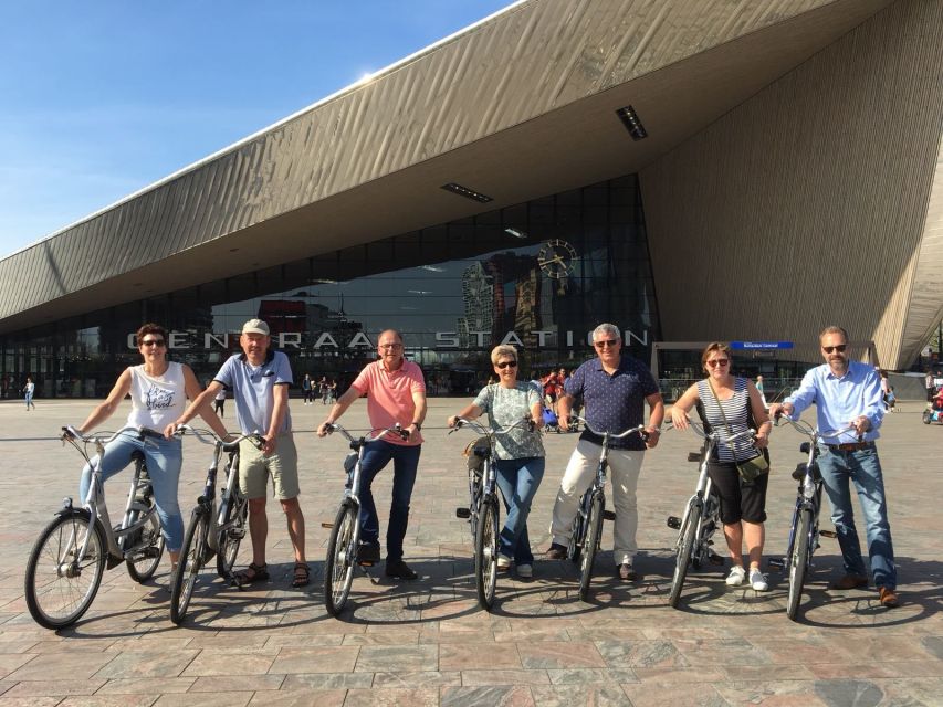 Rotterdam: 2.5-Hour Highlights Bike Tour - City Hall and the Markthal