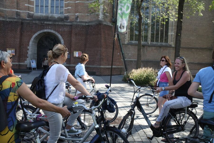 Rotterdam: 2.5-Hour Highlights Bike Tour - Parks, museums, and the coffee stop