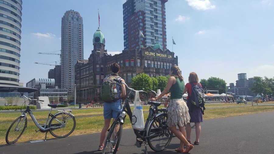 Rotterdam: City Highlights Guided Bike Tour - City Hall and the historic side of the route