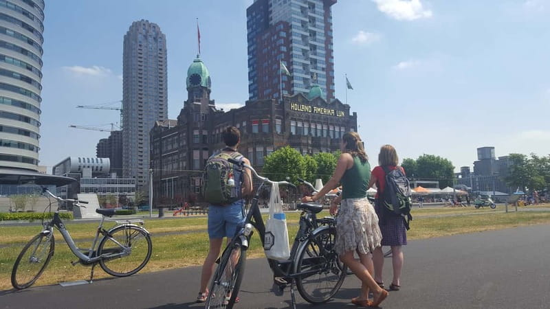 Rotterdam: City Highlights Guided Bike Tour - How difficult is the cycling?