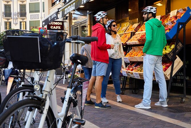 San Sebastian E-bike trour: Basque History and Cultural. - La Concha, Miramar, and the most famous view