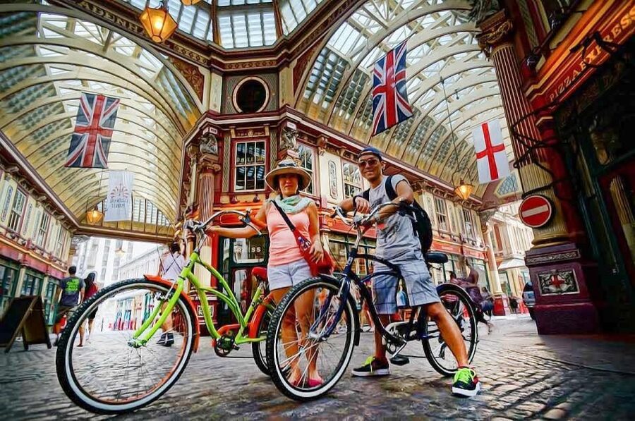 Secret London Tour by Bike - Waterloo Station and the practical start