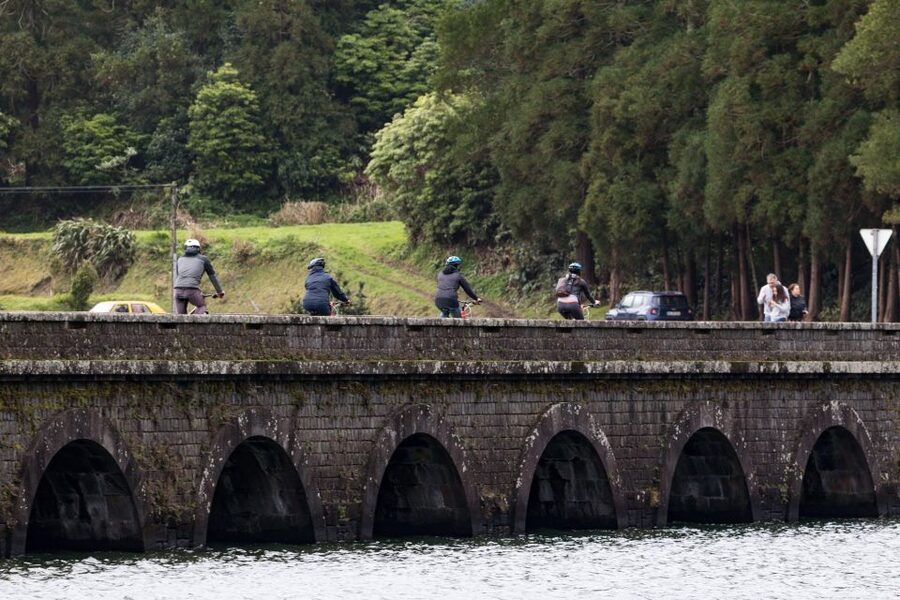 Sete Cidades: Kayaking and Biking Adventure - What the $41 price includes