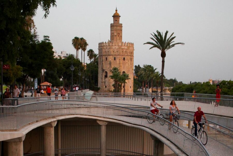Seville: Guided Sunset Bike Tour - A possible ride across to Triana