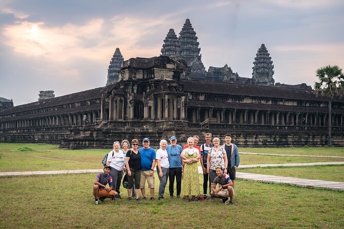 Siem Reap: Angkor Wat Sunrise Bike Tour & Jungle Breakfast - Why cycling Angkor before breakfast works so well