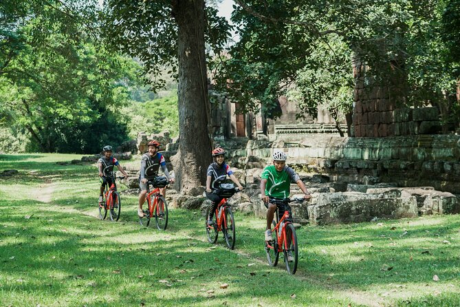 Siem Reap: Angkor Wat Sunrise Bike Tour & Jungle Breakfast - A jungle breakfast after the temple crowds