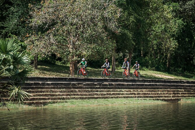 Siem Reap: Angkor Wat Sunrise Bike Tour & Jungle Breakfast - The Terrace of the Elephants by bicycle