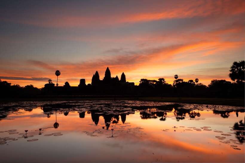 Siem Reap: Angkor Wat Sunrise Bike Tour & Jungle Breakfast - Who should book this bike tour