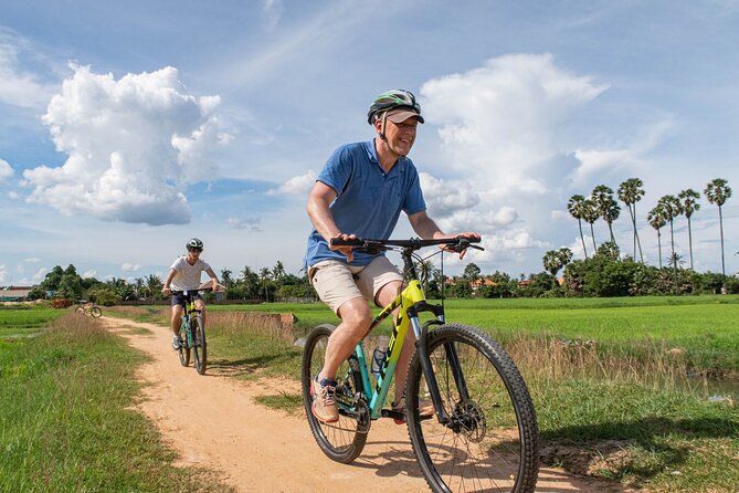 Siem Reap Countryside Bike Tour / E-Bike or Tuk Tuk - Markets, farms, and small rural businesses