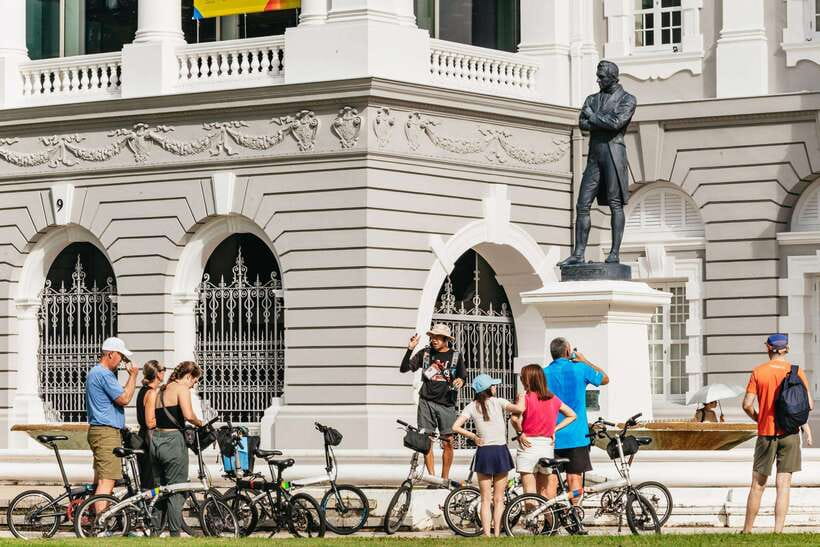 Singapore: Lion City Highlights Bike Tour - Why a bicycle is a smart way to see Singapore