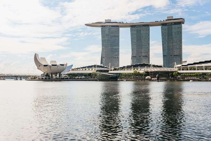 Singapore: Lion City Highlights Bike Tour - Chinatown by bicycle