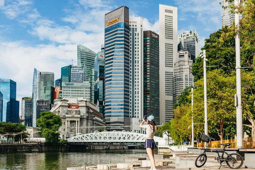 Singapore: Lion City Highlights Bike Tour - Marina Bay and the F1 circuit
