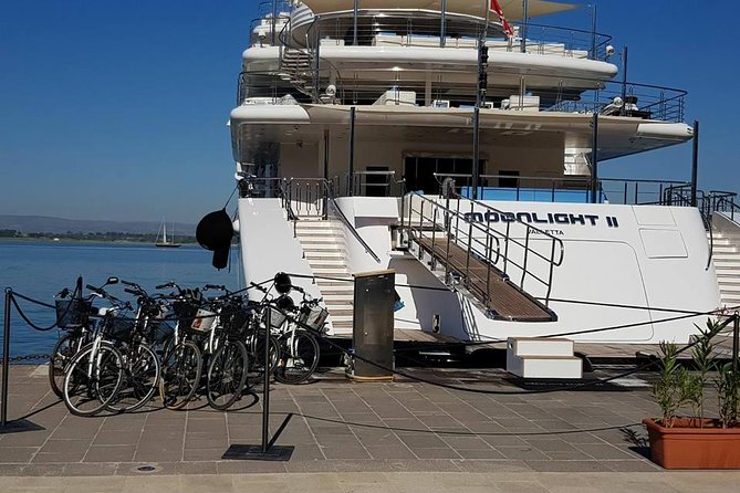 Siracusa tour on high tech bike - The Temple of Apollo gives you an ancient starting point