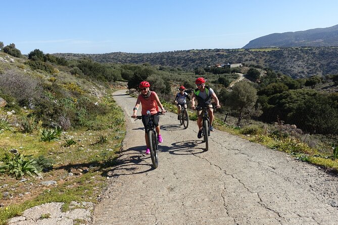 Small Villages and Cretan Nature. E-Bike tour - What 37 kilometers feels like on an e-bike