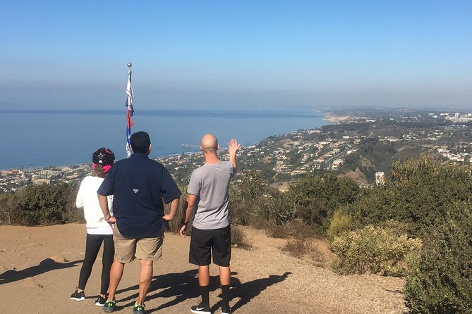 SoCal Riviera Electric Bike Tour of La Jolla and Mount Soledad - Guides, safety, and the small-group feel