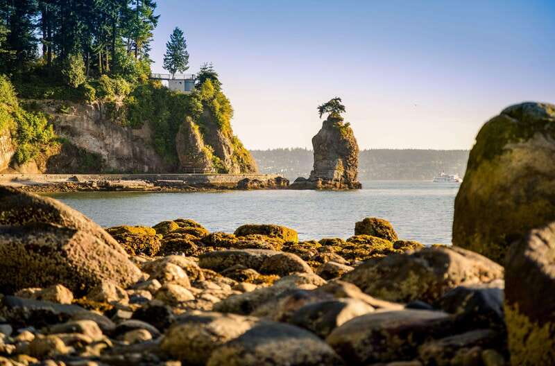 Stanley Park Self Guided Bike Tour - The Stanley Park Sea Wall and the 9 km loop
