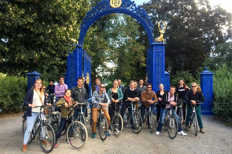 Stockholm: Guided Bike Tour - Bridges, Water, and the Royal Dramatic Theatre
