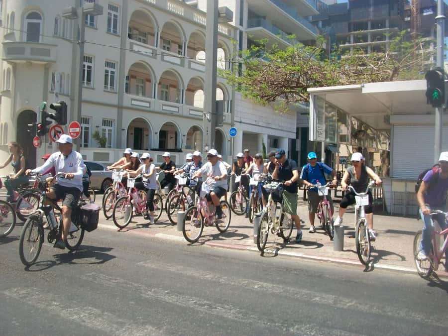 Tel Aviv 3-Hour Easy Bike Tour - Along the promenade to Tachana Compound