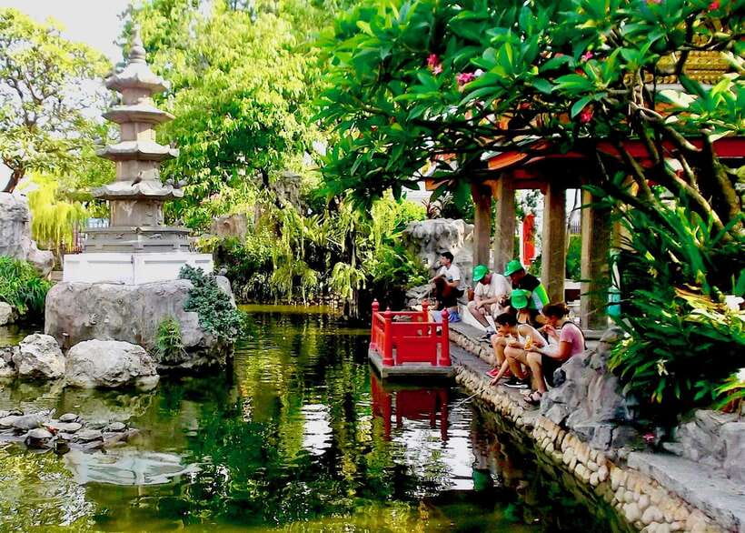 Thai culture and Bangkok local life guided bike tour - The return ride follows local communities, not tourist routes