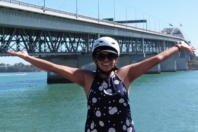 The Classic: our most popular electric bike tour of Auckland's Highlights - How the guide and headset change the experience