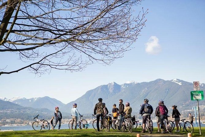 The Stanley Park Bicycle Tour by Cycle City Tours - Brockton Point and the Totem Poles