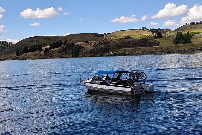 The Ultimate Lake Dunstan Bike Hire And Boat Experience - Arriving in Clyde and returning by boat