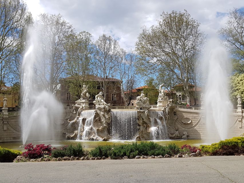 Turin: City Highlights Guided Bike Tour - Palazzo Carignano and the royal story