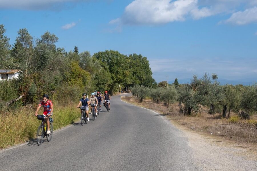 Tuscany Hills Bike Tour with Lunch at farm and Wine Tasting - What to pack for a full day on the bike