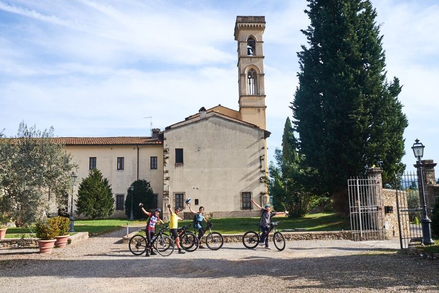 Tuscany Hills Bike Tour with Lunch at farm and Wine Tasting - Two hours through Chianti Classico