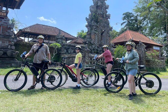 Ubud eBikes Tour to Tegallalang Rice Terrace - Coffee, tea, and the extra stops