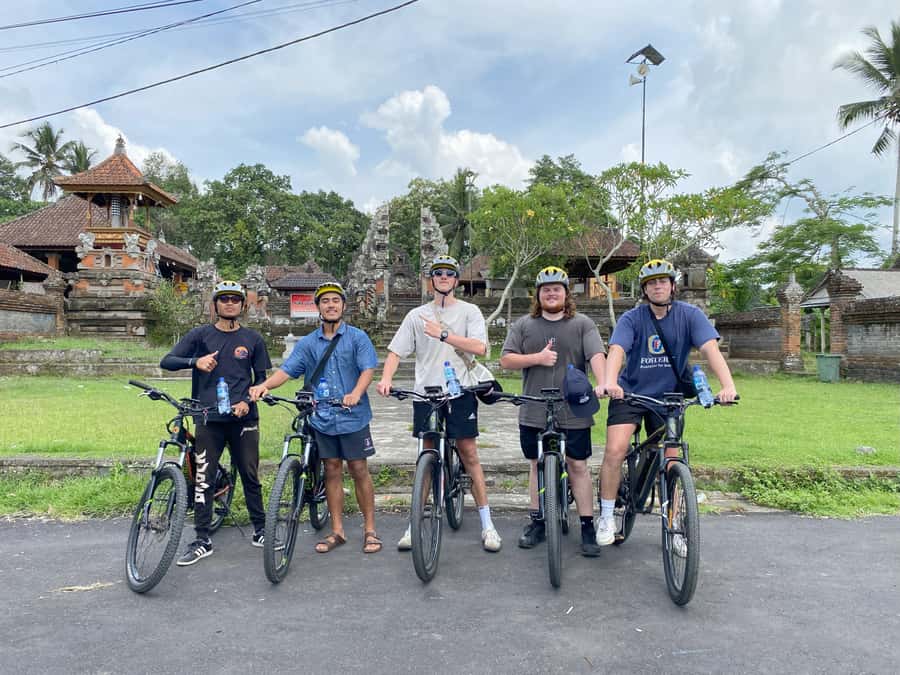 Ubud : PRIVATE Bike Tour inside Rice Field Ubud Countryside - What Is Included and What Costs Extra?