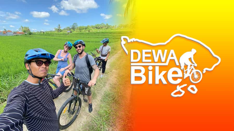 Ubud : PRIVATE Bike Tour inside Rice Field Ubud Countryside - A Family Compound With Local Context