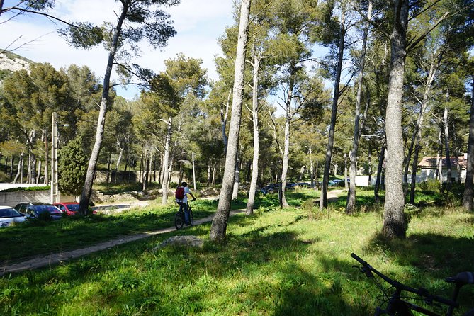 Ultimate Calanques Panoramic e-bike Ride – 3h (Small Group) - Callelongue and the road toward Les Goudes